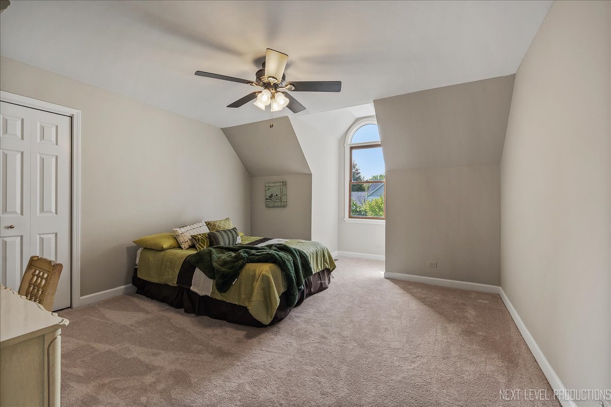 473 Bond Drive, Batavia, IL 60510