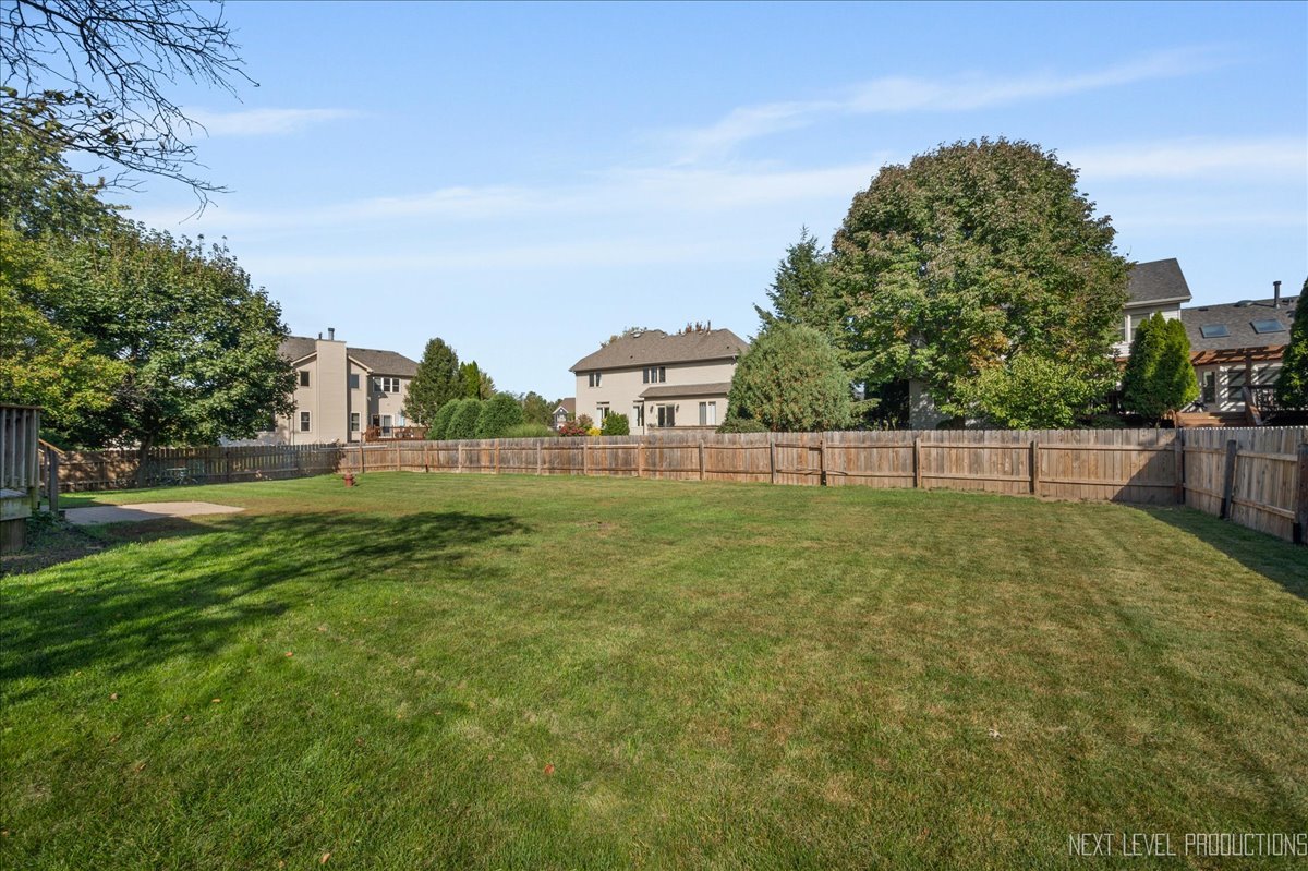 473 Bond Drive, Batavia, IL 60510