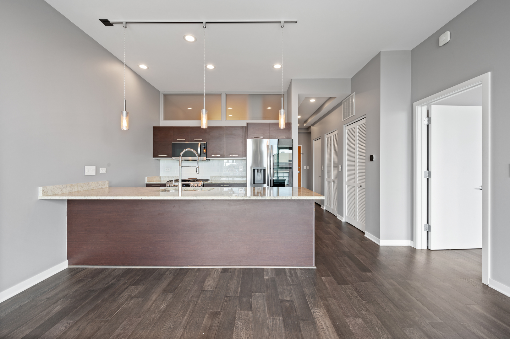 1550 W Cornelia Avenue #403, Chicago, IL 60657