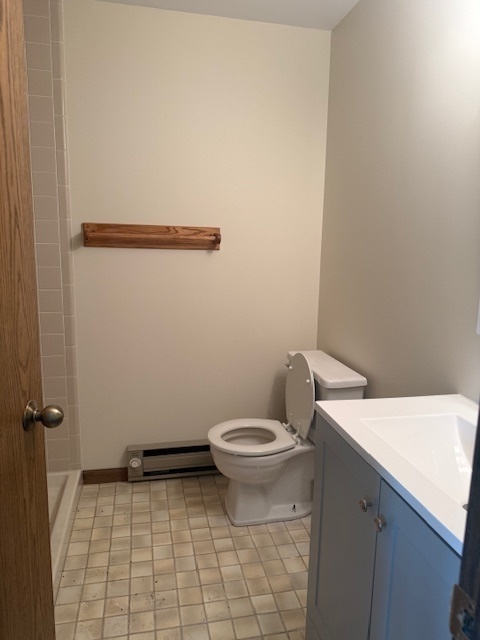 7 S County Street, Waukegan, IL 60085