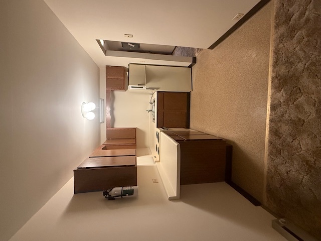 7 S County Street, Waukegan, IL 60085