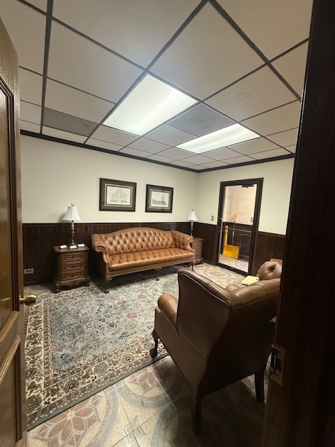 7 S County Street, Waukegan, IL 60085