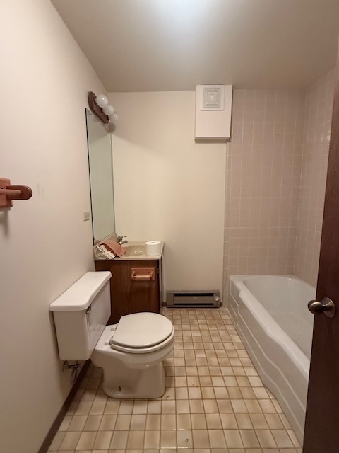 7 S County Street, Waukegan, IL 60085