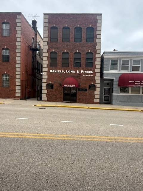 7 S County Street, Waukegan, IL 60085