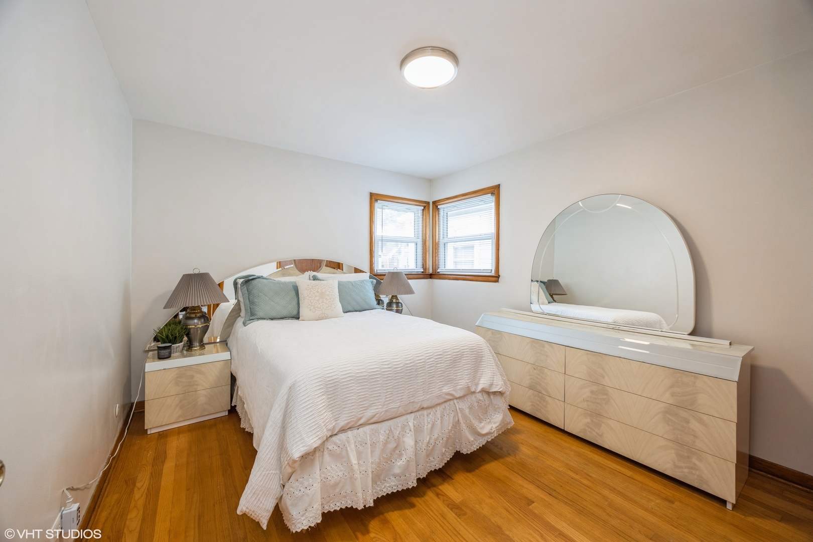 6220 S McVicker Avenue, Chicago, IL 60638