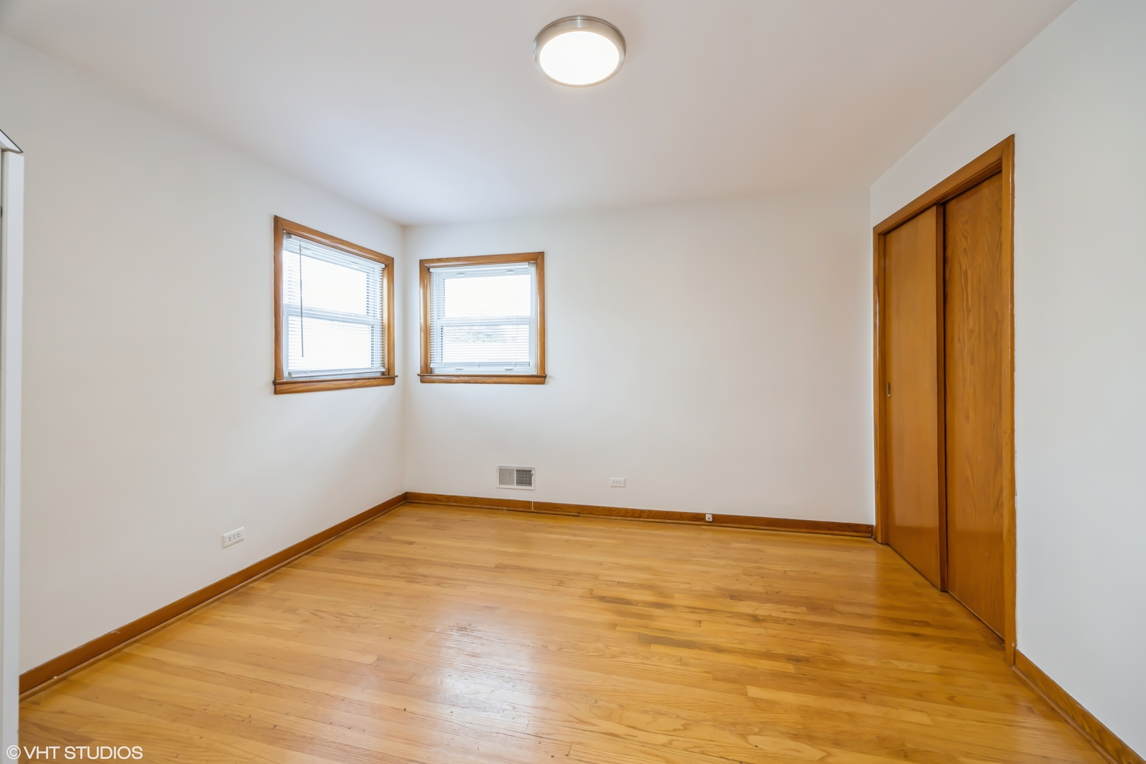 6220 S McVicker Avenue, Chicago, IL 60638