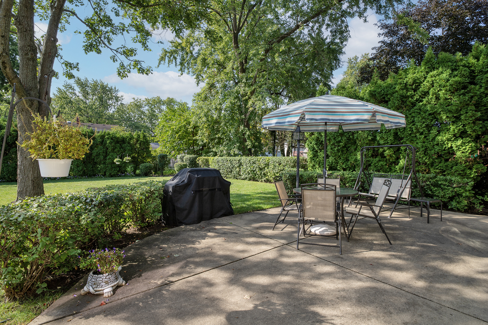 1819 E Wood Lane, Mount Prospect, IL 60056