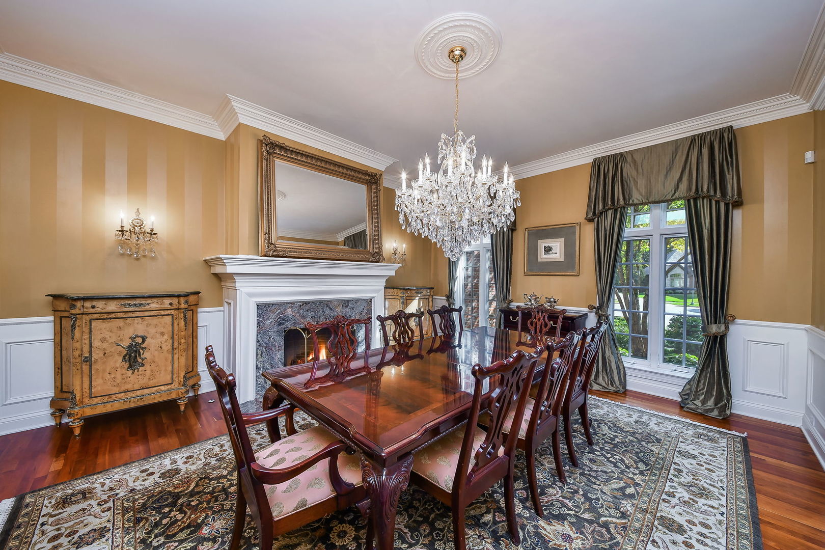 1602 Hunters Glen Court, Wheaton, IL 60189