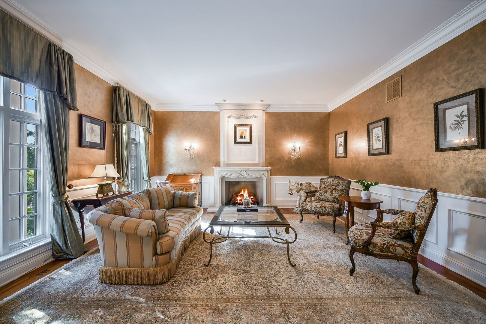 1602 Hunters Glen Court, Wheaton, IL 60189