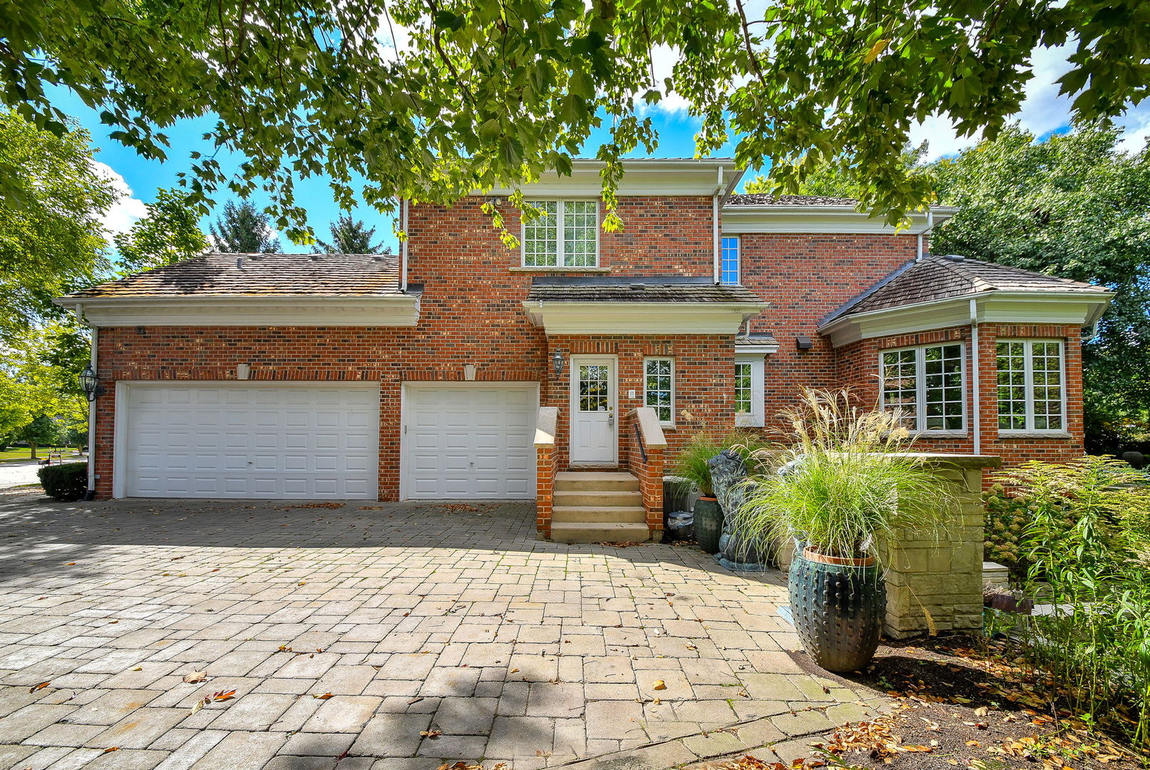 1602 Hunters Glen Court, Wheaton, IL 60189