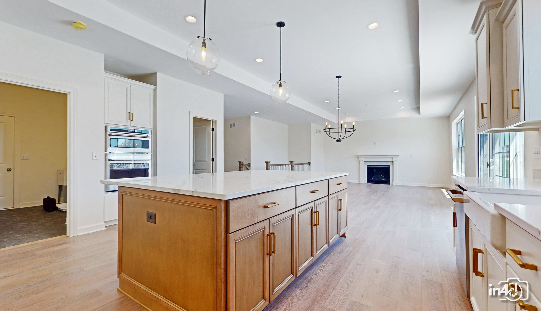 24620 W River Crossing Drive, Shorewood, IL 60404