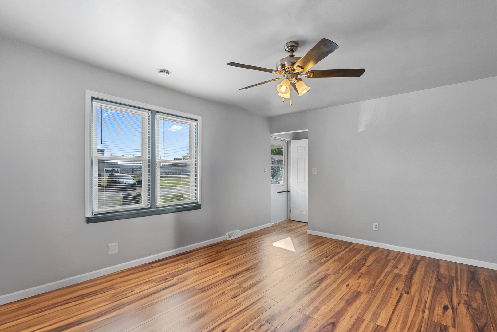 823 Lenwood Court, Aurora, IL 60506