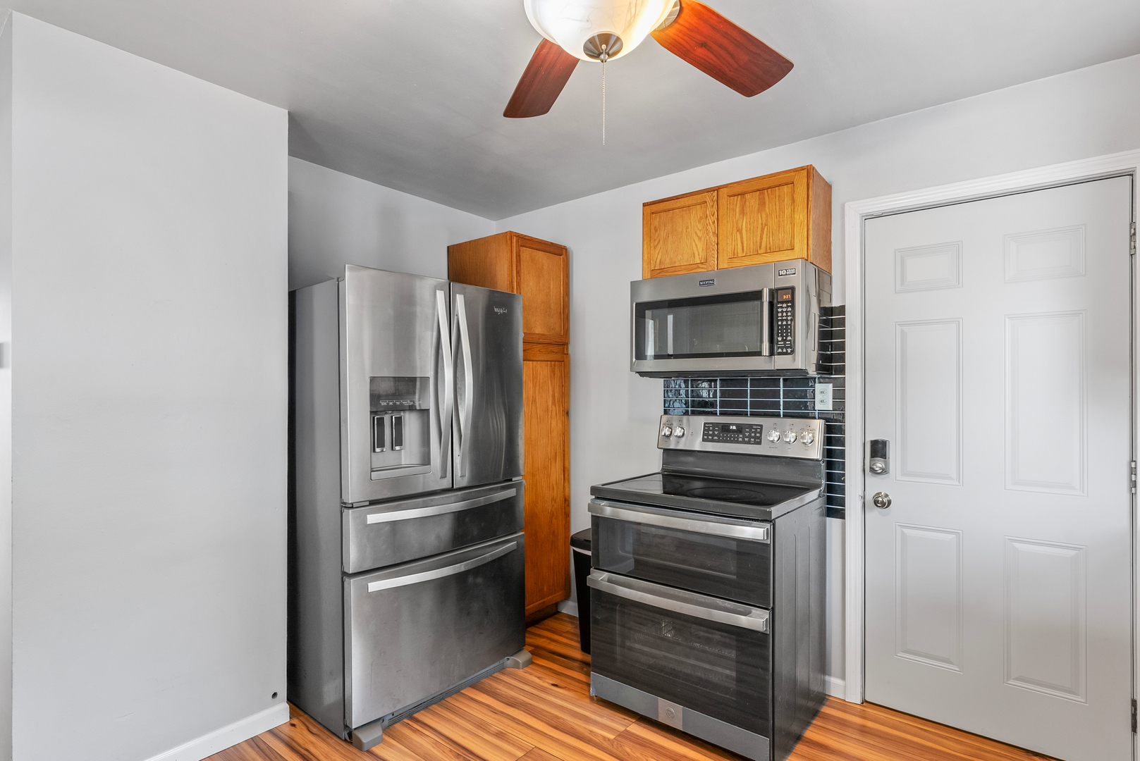 823 Lenwood Court, Aurora, IL 60506