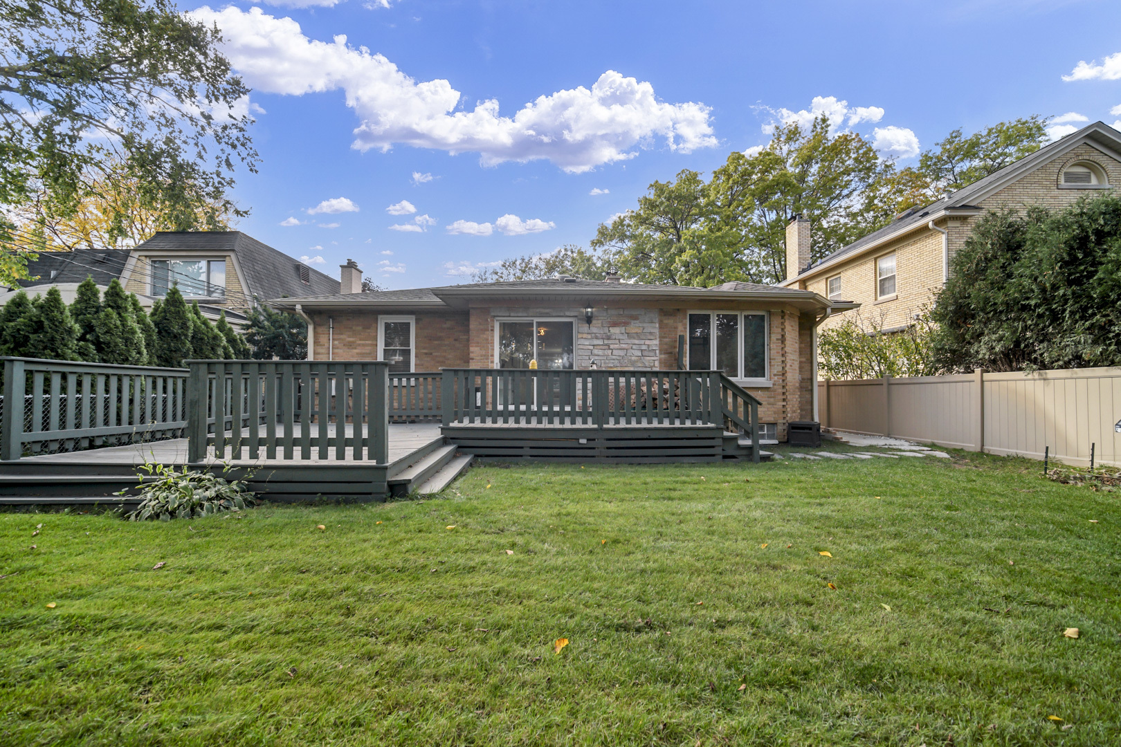 1041 Vernon Avenue, Park Ridge, IL 60068