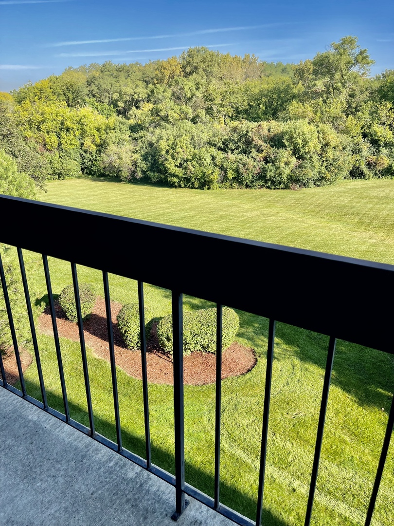 18600 Village West Drive #310, Hazel Crest, IL 60429