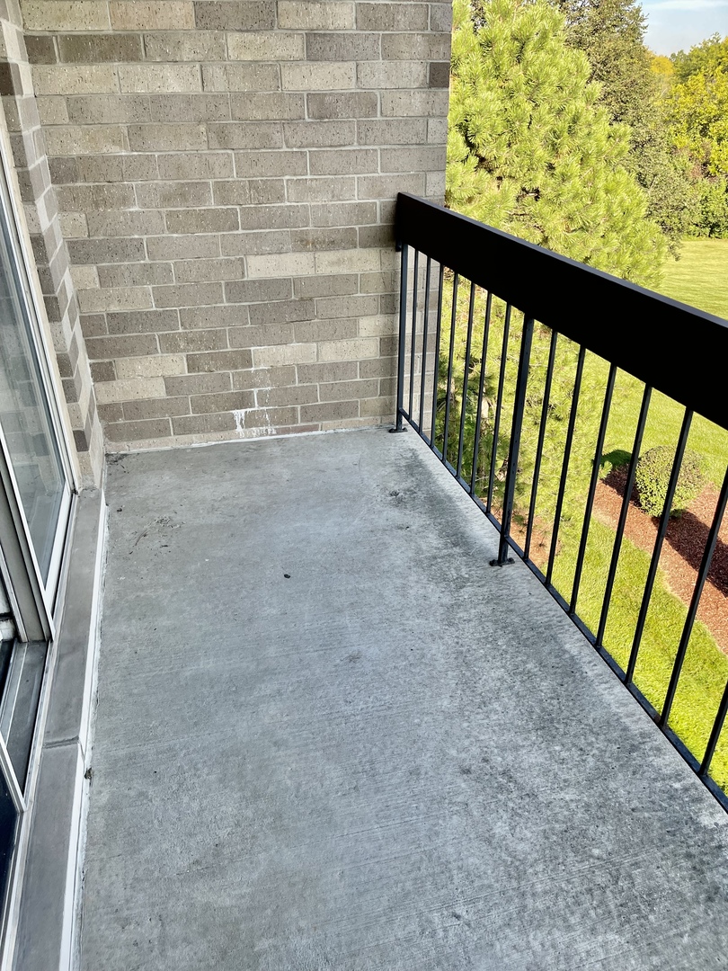 18600 Village West Drive #310, Hazel Crest, IL 60429