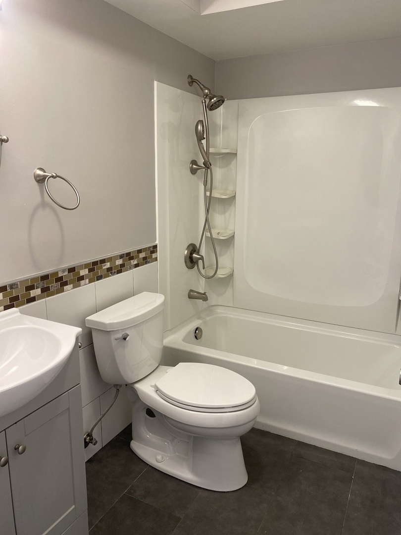 880 S Plum Grove Road #210, Palatine, IL 60067