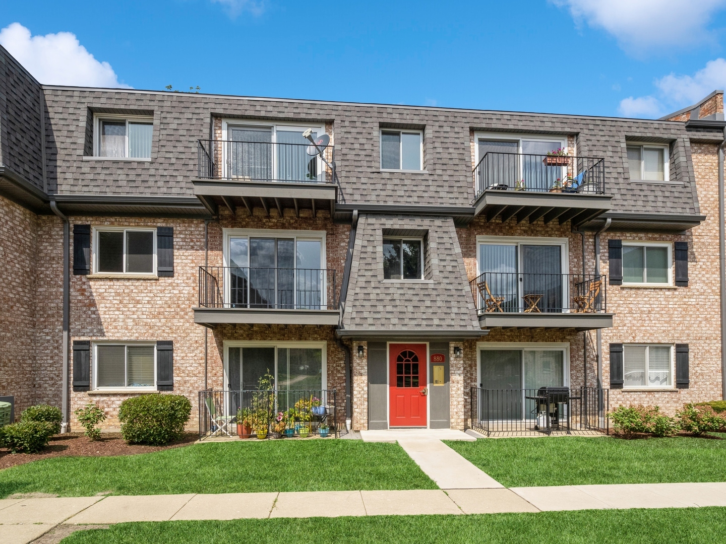 880 S Plum Grove Road #210, Palatine, IL 60067