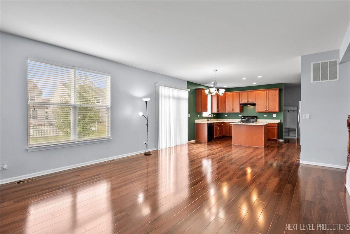 5734 OAK RIDGE Way #-45, Lisle, IL 60532