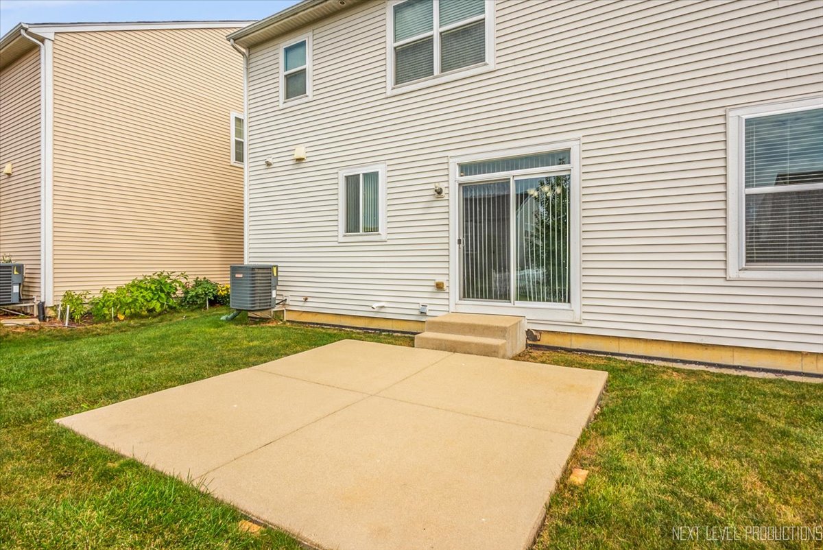 5734 OAK RIDGE Way #-45, Lisle, IL 60532