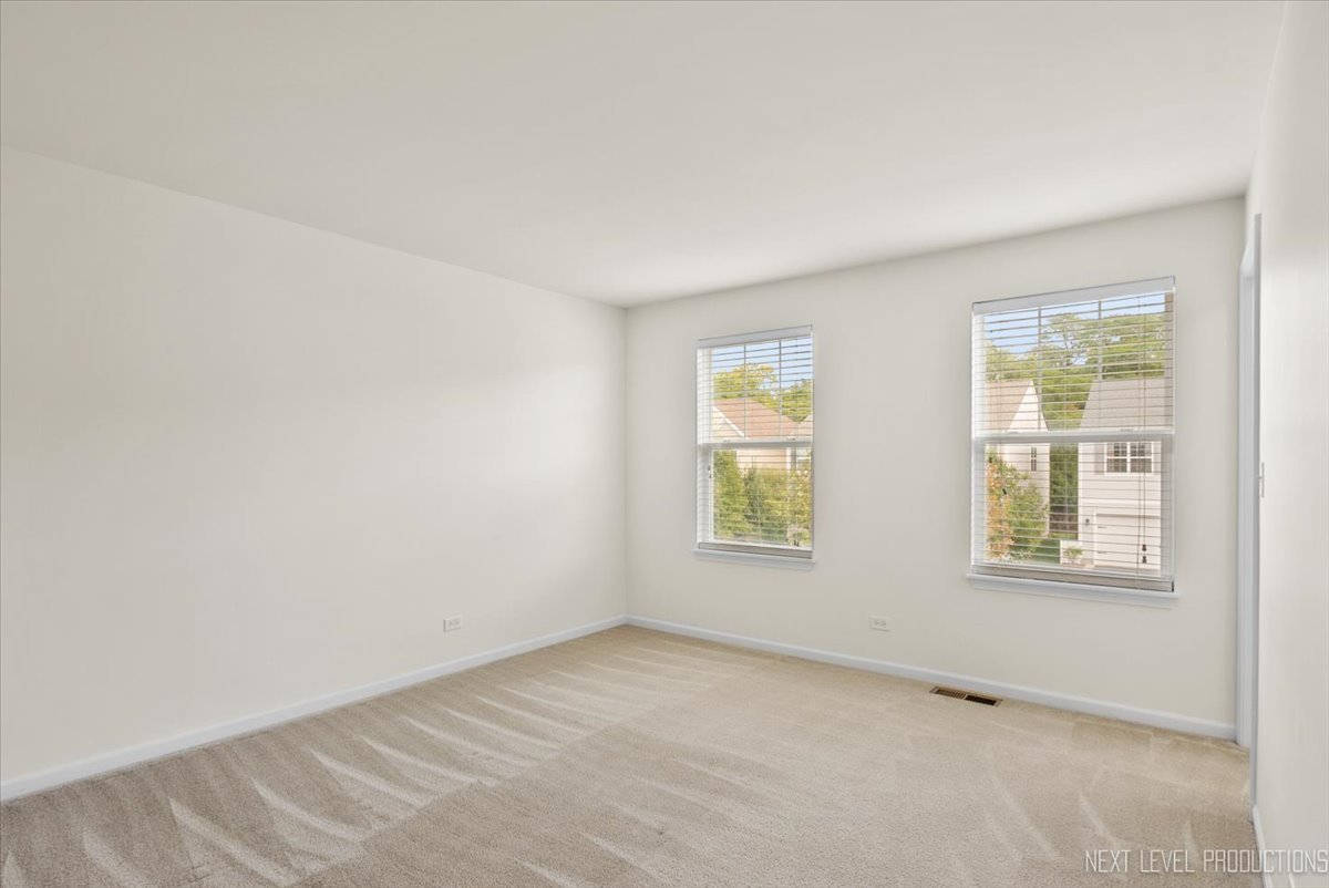 5734 OAK RIDGE Way #-45, Lisle, IL 60532