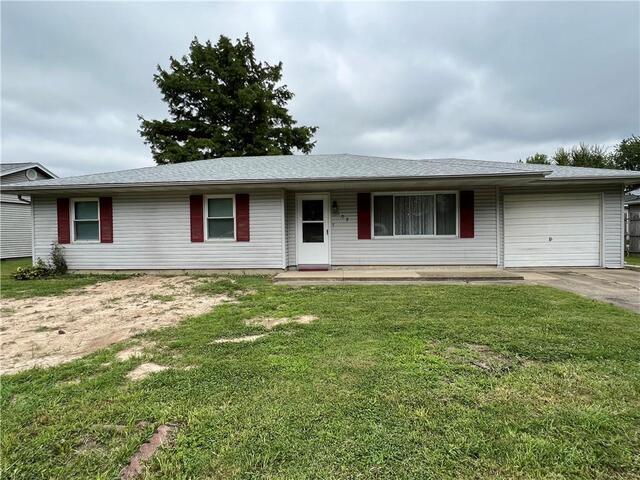 102 W Mount Vernon Avenue, Effingham, IL 62401