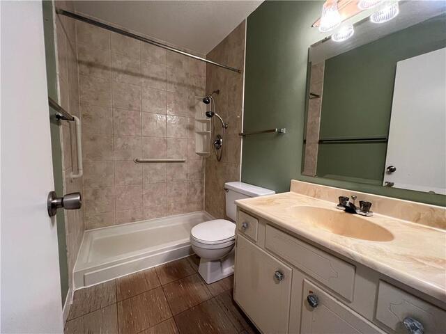 102 W Mount Vernon Avenue, Effingham, IL 62401