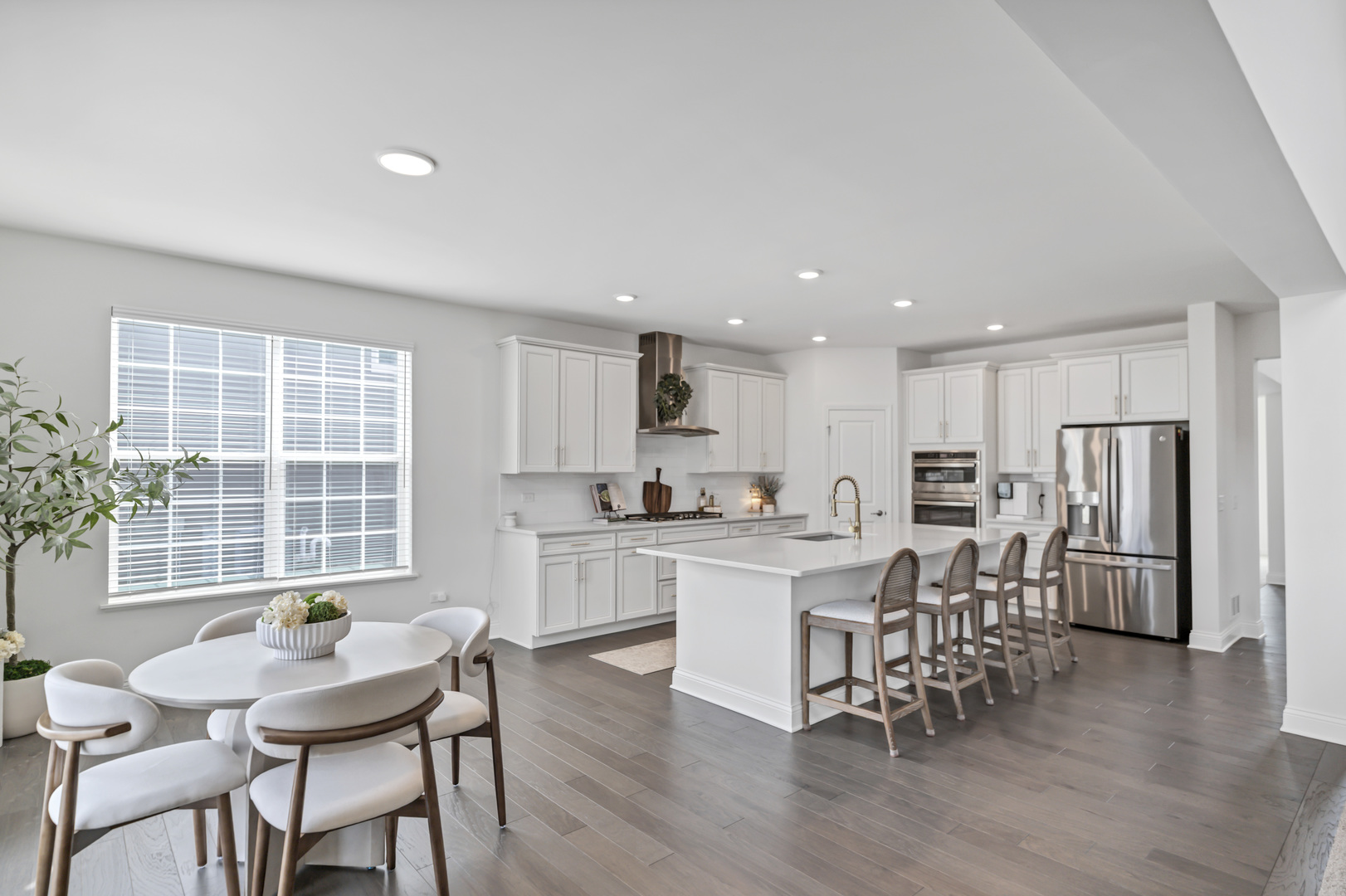 1833 Coralito Lane, Elgin, IL 60124