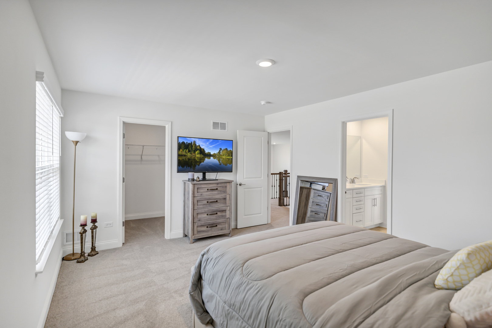 1833 Coralito Lane, Elgin, IL 60124