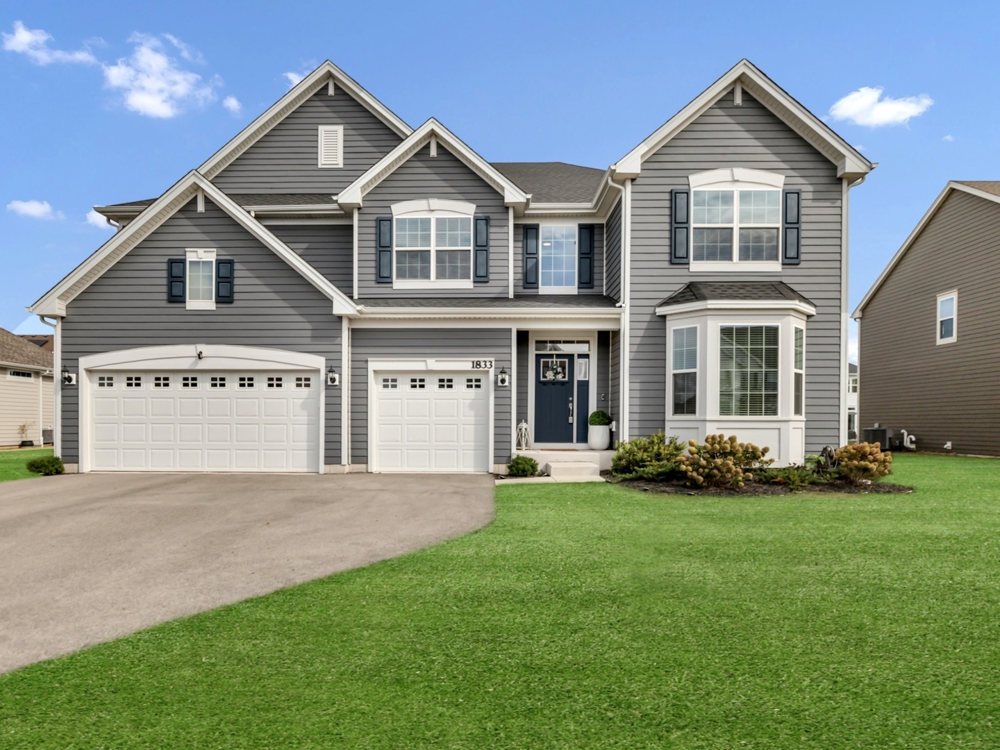 1833 Coralito Lane, Elgin, IL 60124