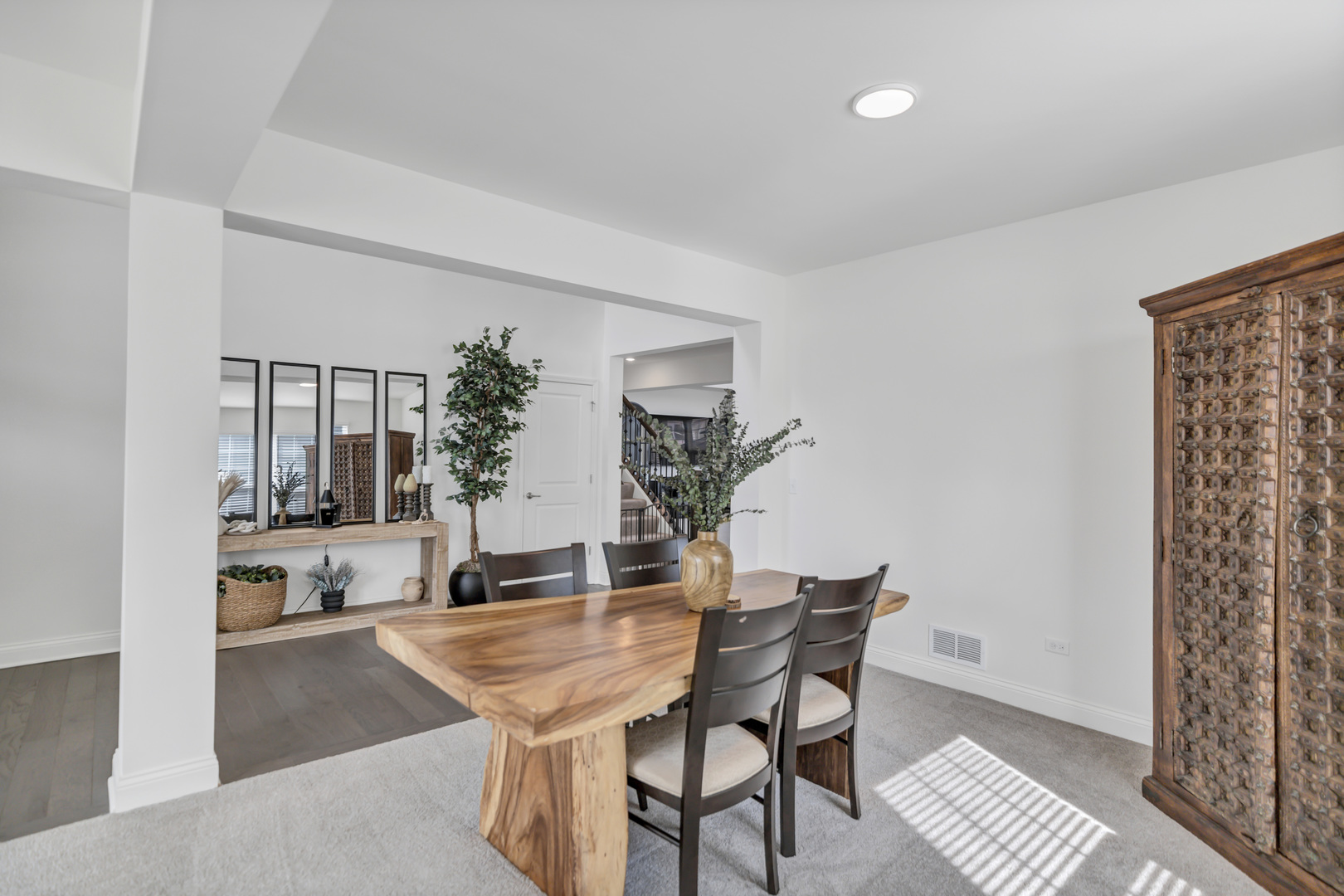 1833 Coralito Lane, Elgin, IL 60124