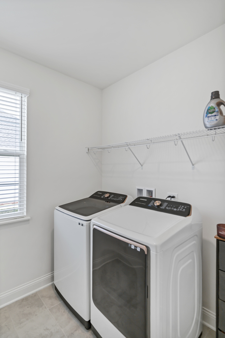 1833 Coralito Lane, Elgin, IL 60124