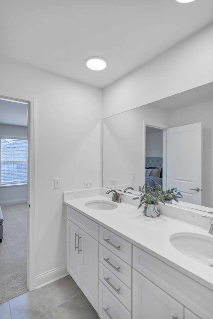 1833 Coralito Lane, Elgin, IL 60124