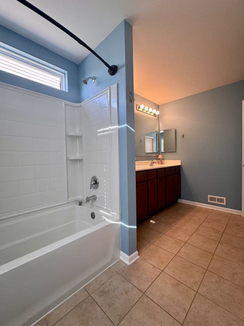 5734 OAK RIDGE Way, Lisle, IL 60532