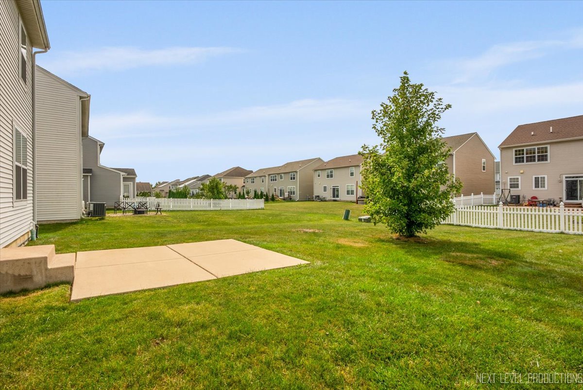 5734 OAK RIDGE Way, Lisle, IL 60532