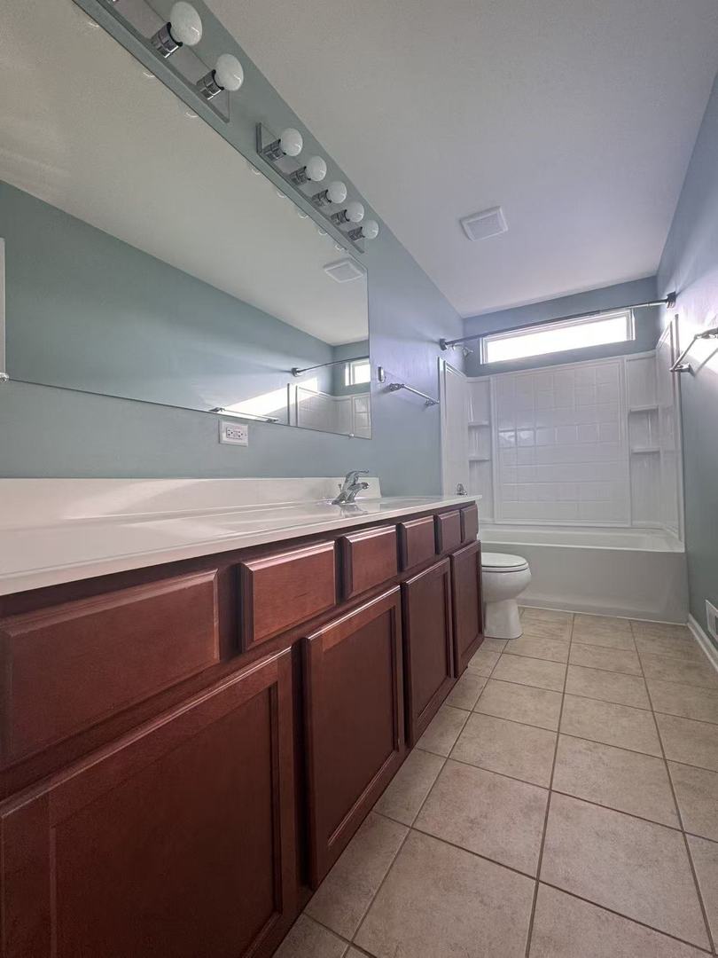 5734 OAK RIDGE Way, Lisle, IL 60532