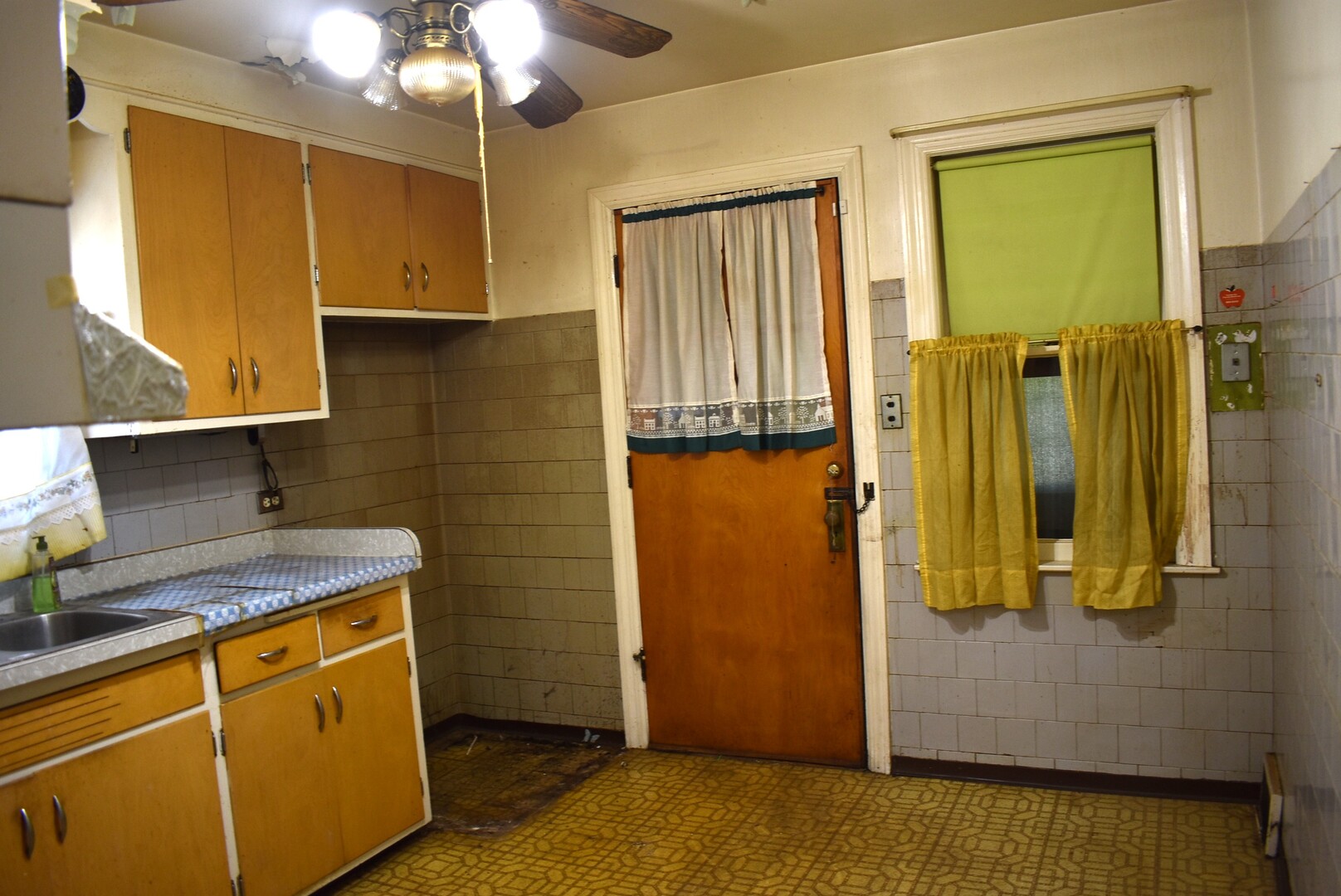 4840 W Waveland Avenue, Chicago, IL 60641
