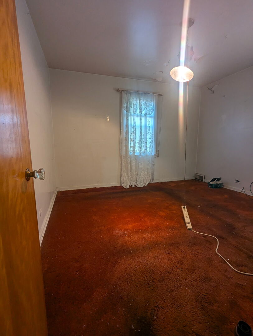 4840 W Waveland Avenue, Chicago, IL 60641