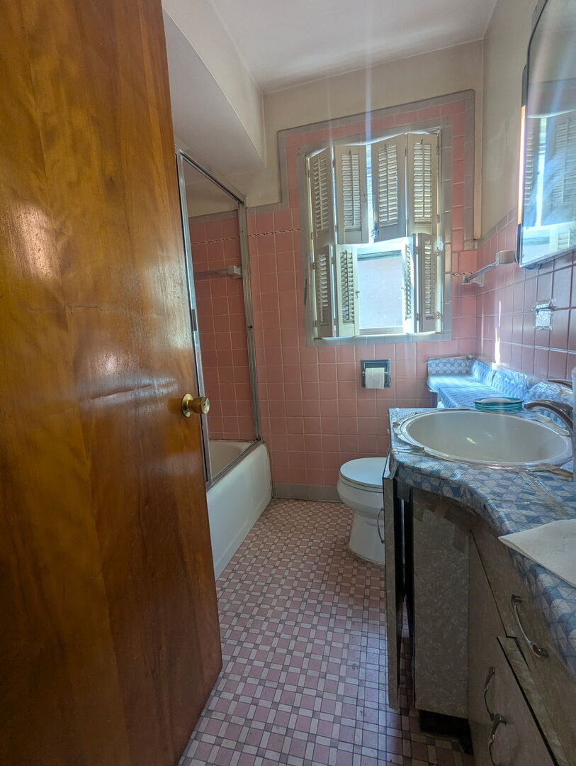 4840 W Waveland Avenue, Chicago, IL 60641