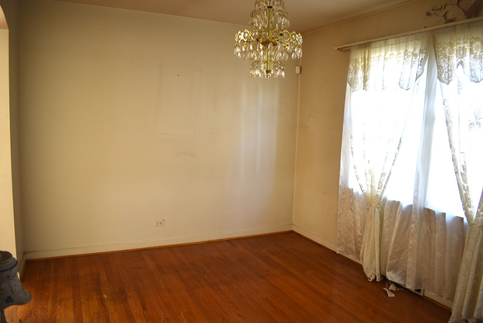4840 W Waveland Avenue, Chicago, IL 60641