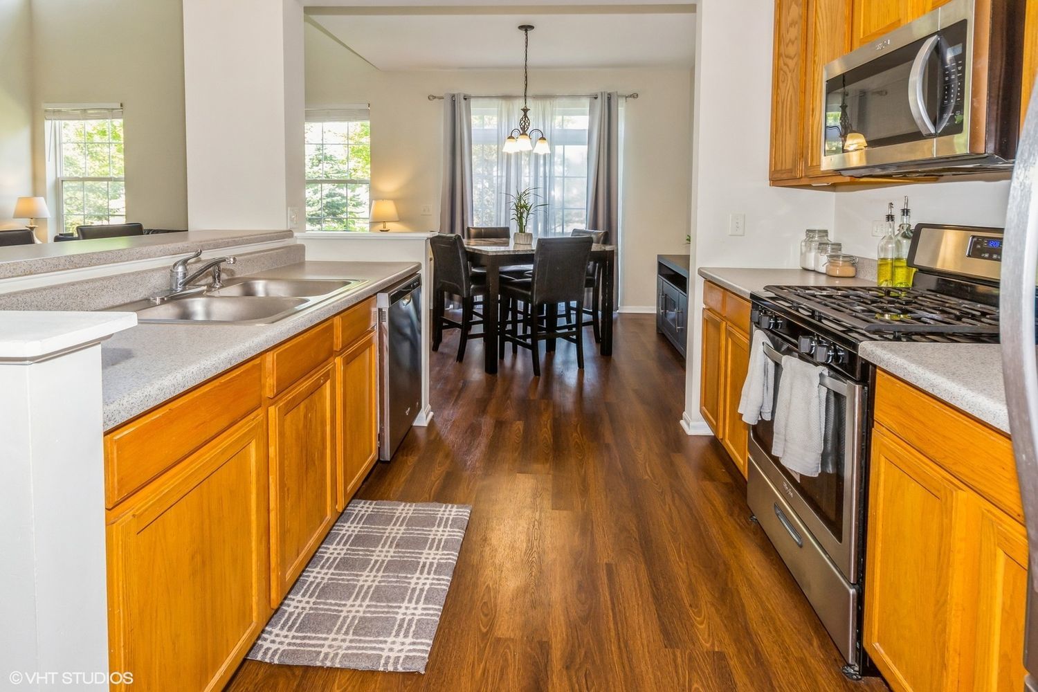 24226 W Walnut Circle, Plainfield, IL 60585