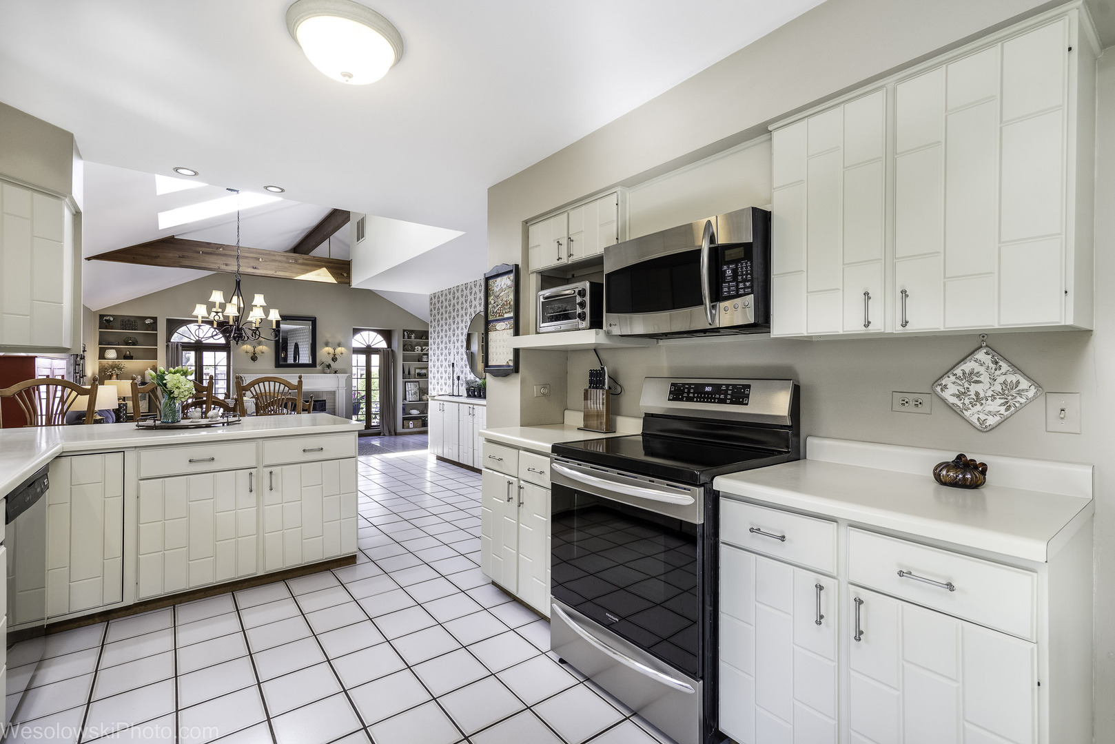 1622 E Greenwood Drive, Mount Prospect, IL 60056