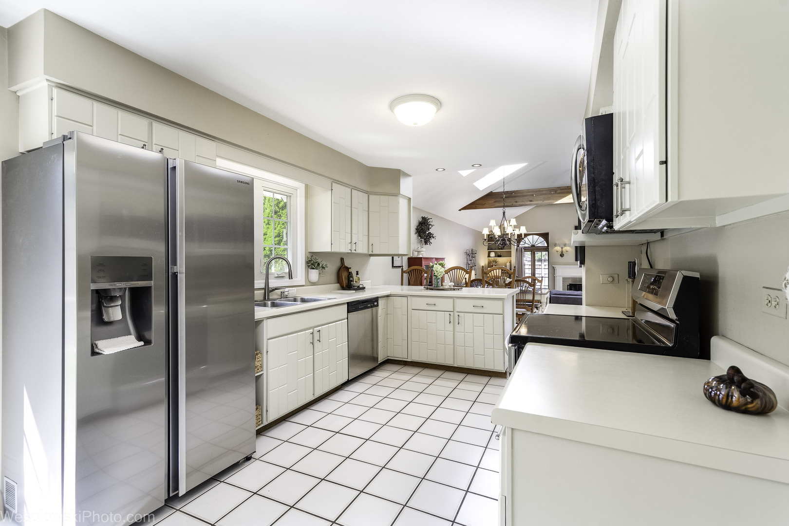 1622 E Greenwood Drive, Mount Prospect, IL 60056