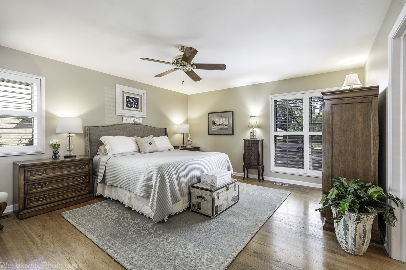 1622 E Greenwood Drive, Mount Prospect, IL 60056