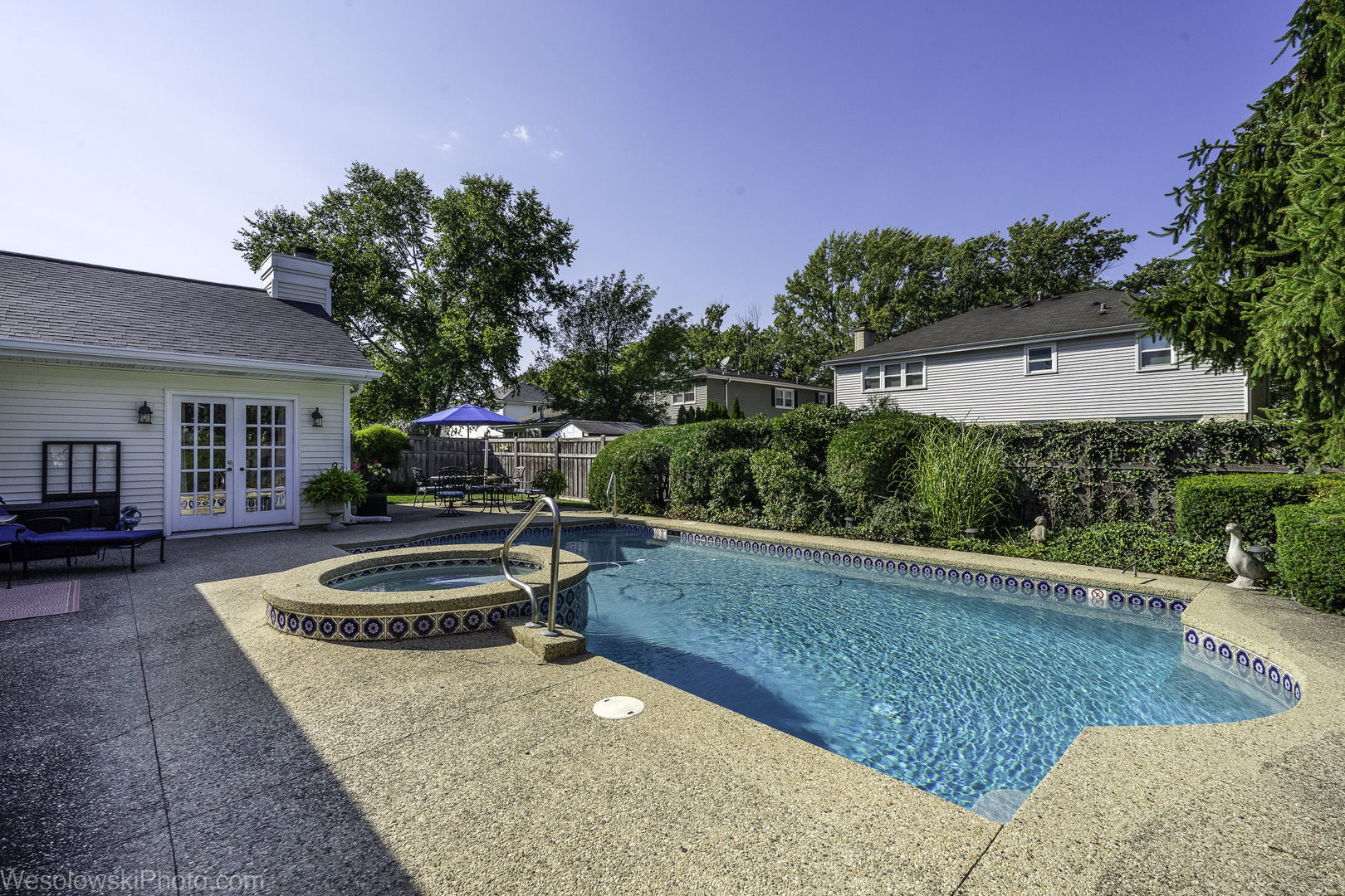 1622 E Greenwood Drive, Mount Prospect, IL 60056