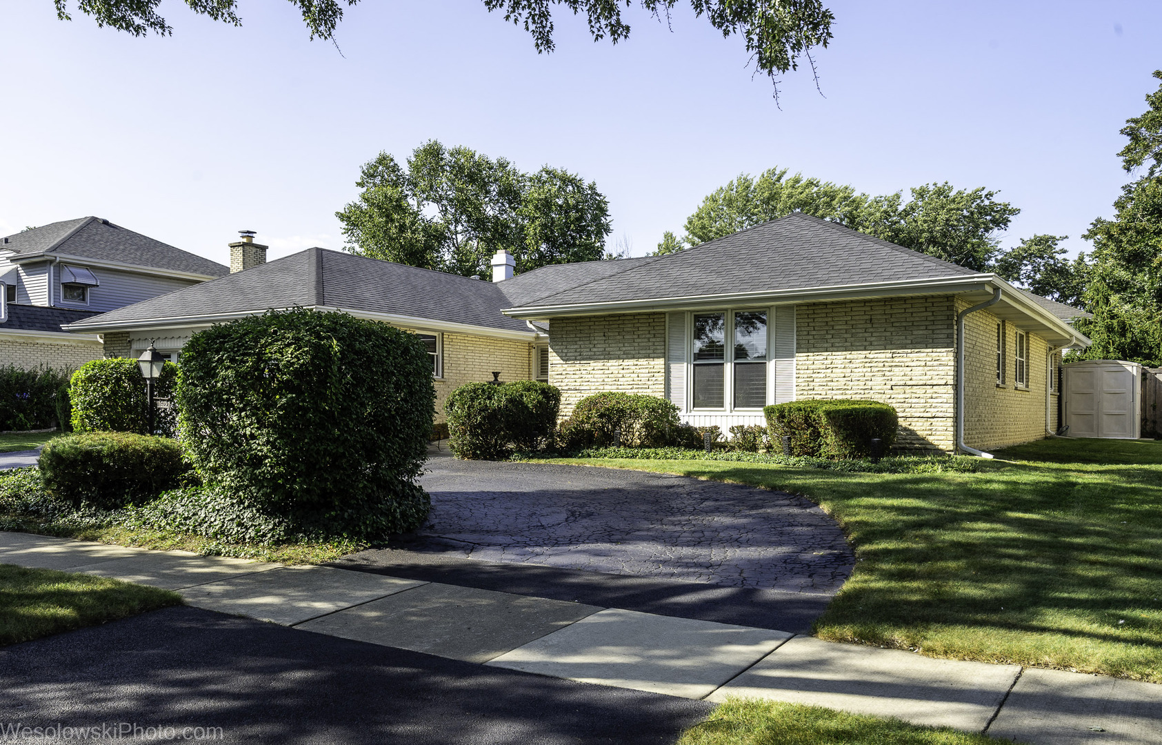 1622 E Greenwood Drive, Mount Prospect, IL 60056