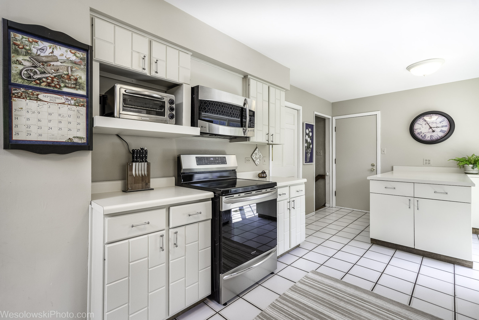 1622 E Greenwood Drive, Mount Prospect, IL 60056