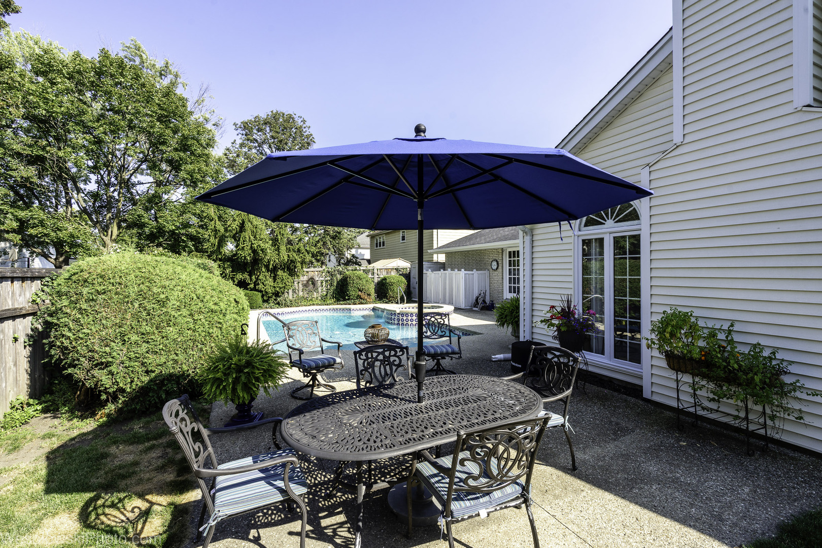 1622 E Greenwood Drive, Mount Prospect, IL 60056