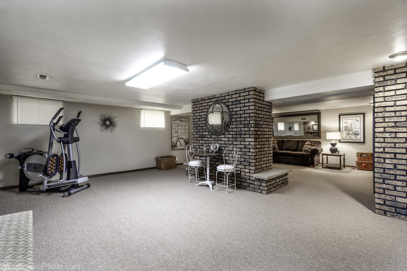 1622 E Greenwood Drive, Mount Prospect, IL 60056