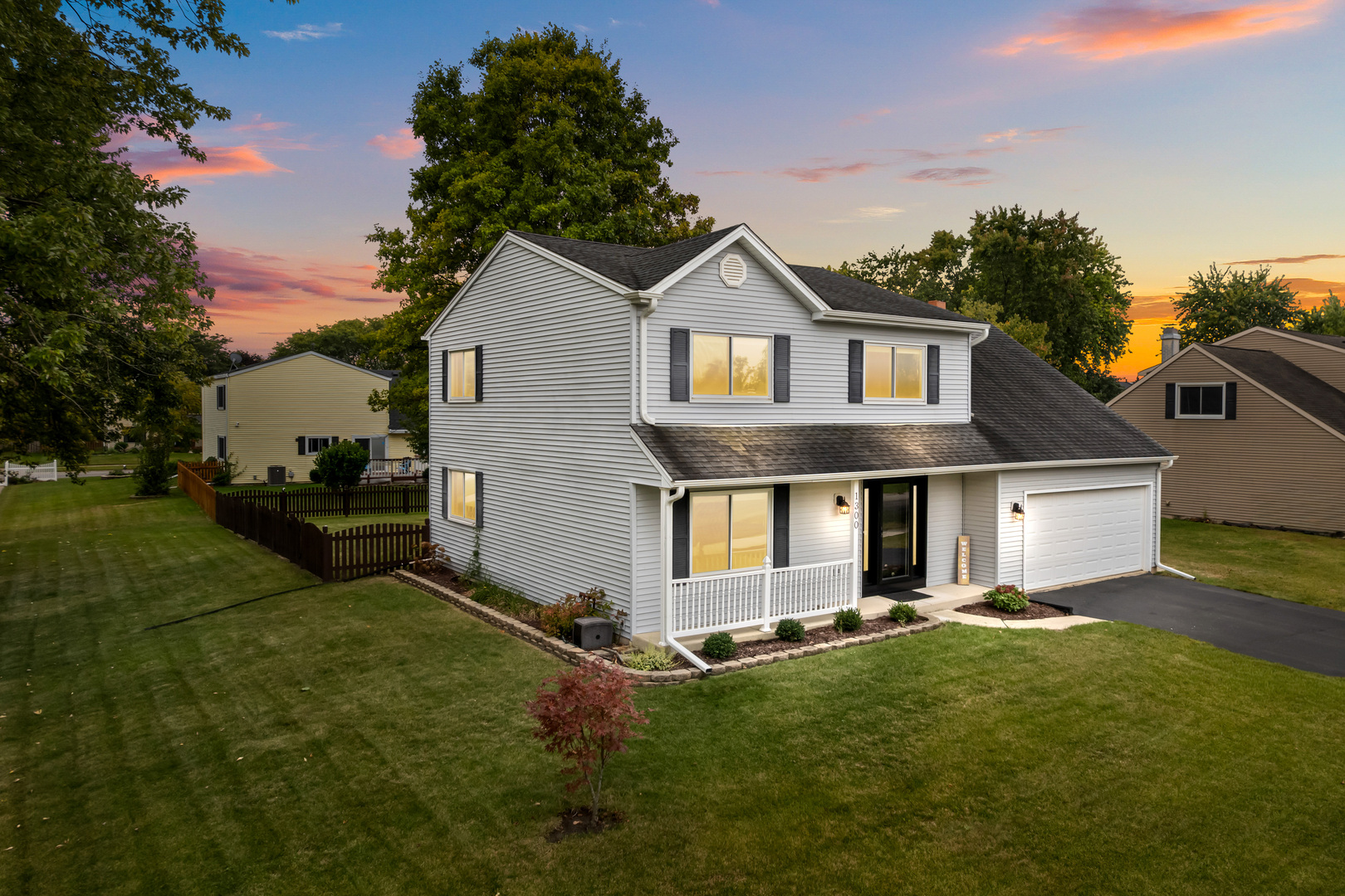 1300 Leawood Court, Naperville, IL 60564